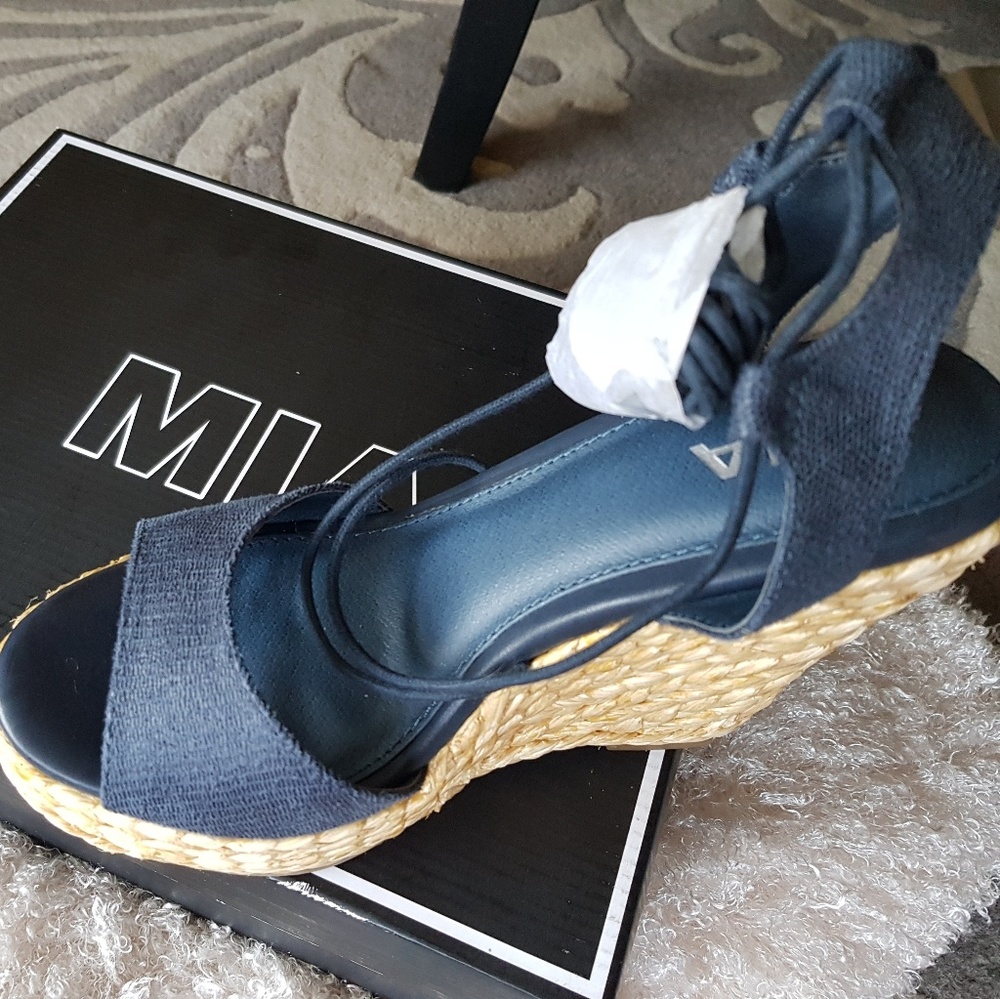 Mia Wedge Shoes
